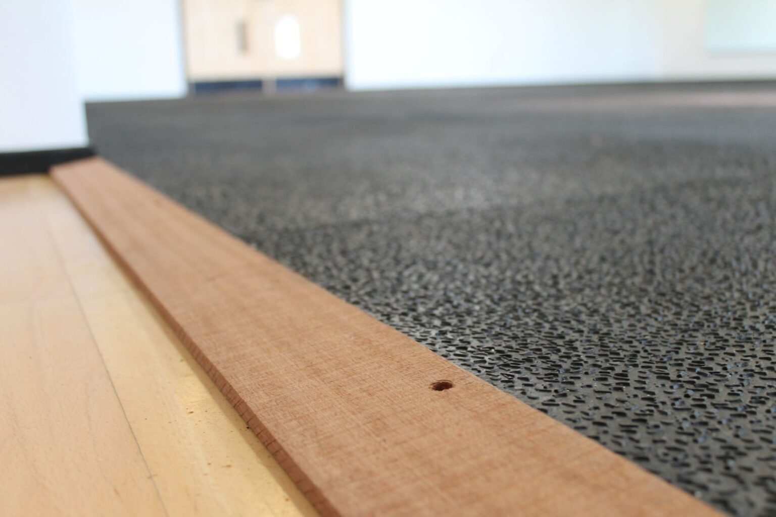 Hardwood Ramp Edge Trim Horsemat