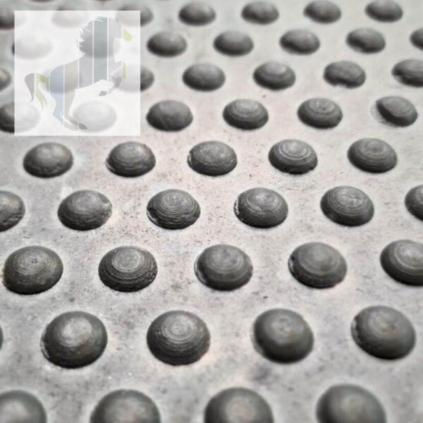close up shot of the top side of the 22mm Epsom stable mat