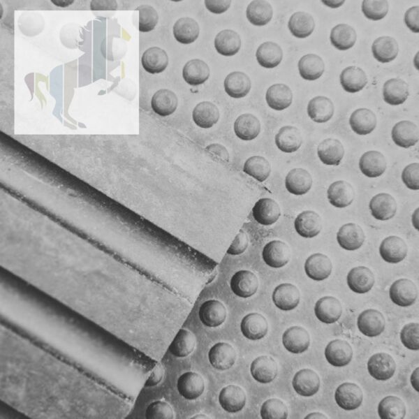 product phot of the 22mm epsom stable mat showing the grooves on the underside and the bubbles on top